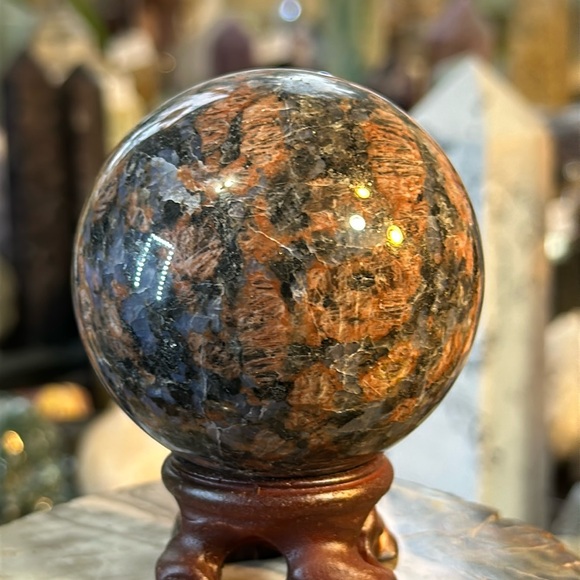 Blue Que Sera Crystal Ball! - Picture 3 of 5